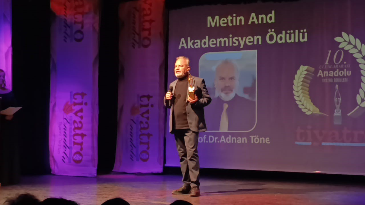 Prof. Dr. Tönel’e  Uluslararası Metin And Akademi Ödülü  verildi
