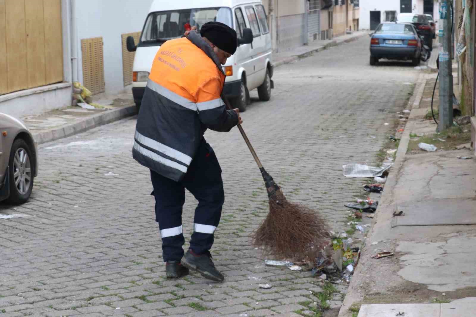 Nazilli Belediyesi’nin temizlik çalışmaları sürüyor
?v=1