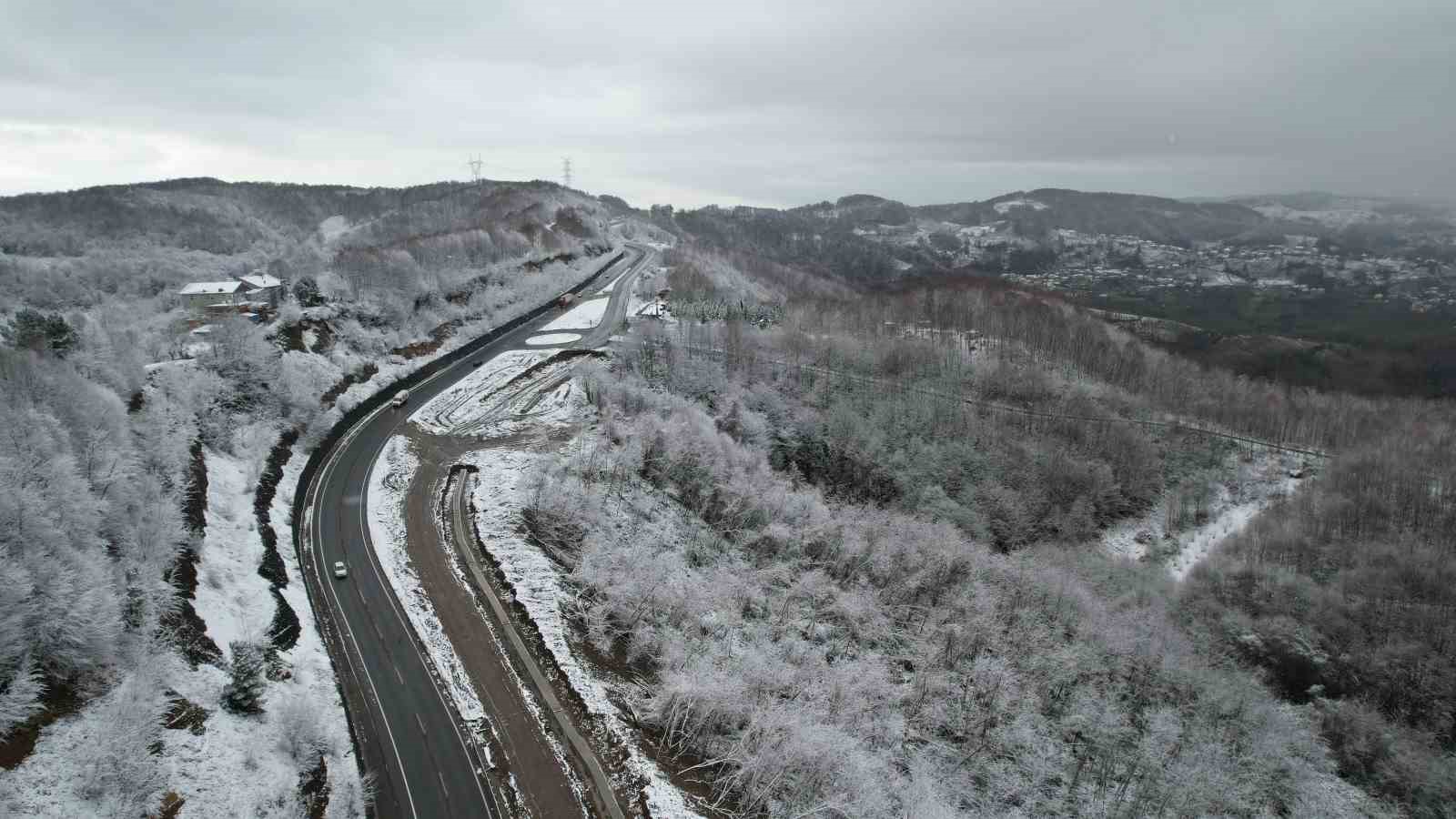 Zonguldak’ta kar manzarası havadan görüntülendi
?v=1