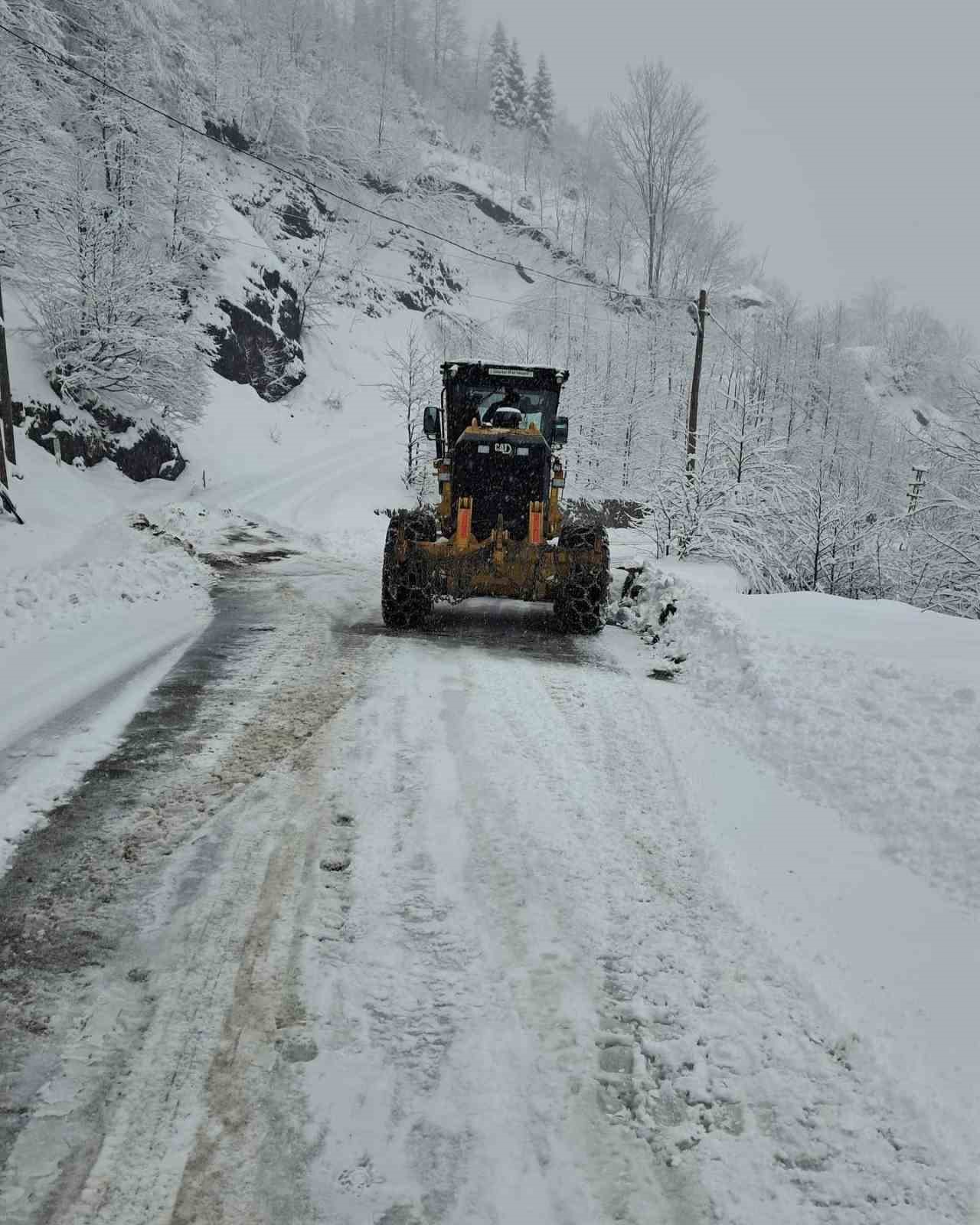 Giresun’da 432 köy yolu ulaşıma kapandı
?v=1