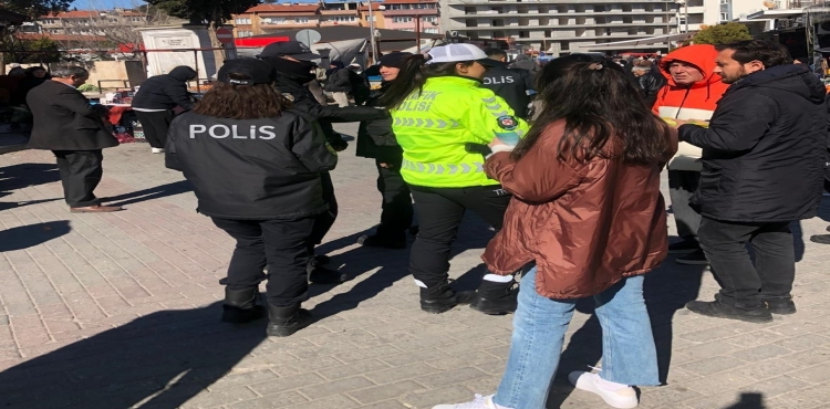 Buldan polisi vatandaşları dolandırıcılara karşı bilgilendirdi