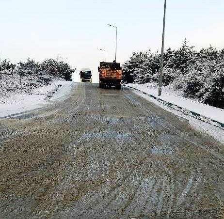 Dilovası’nda yollar buza karşı tuzlanıyor
?v=1