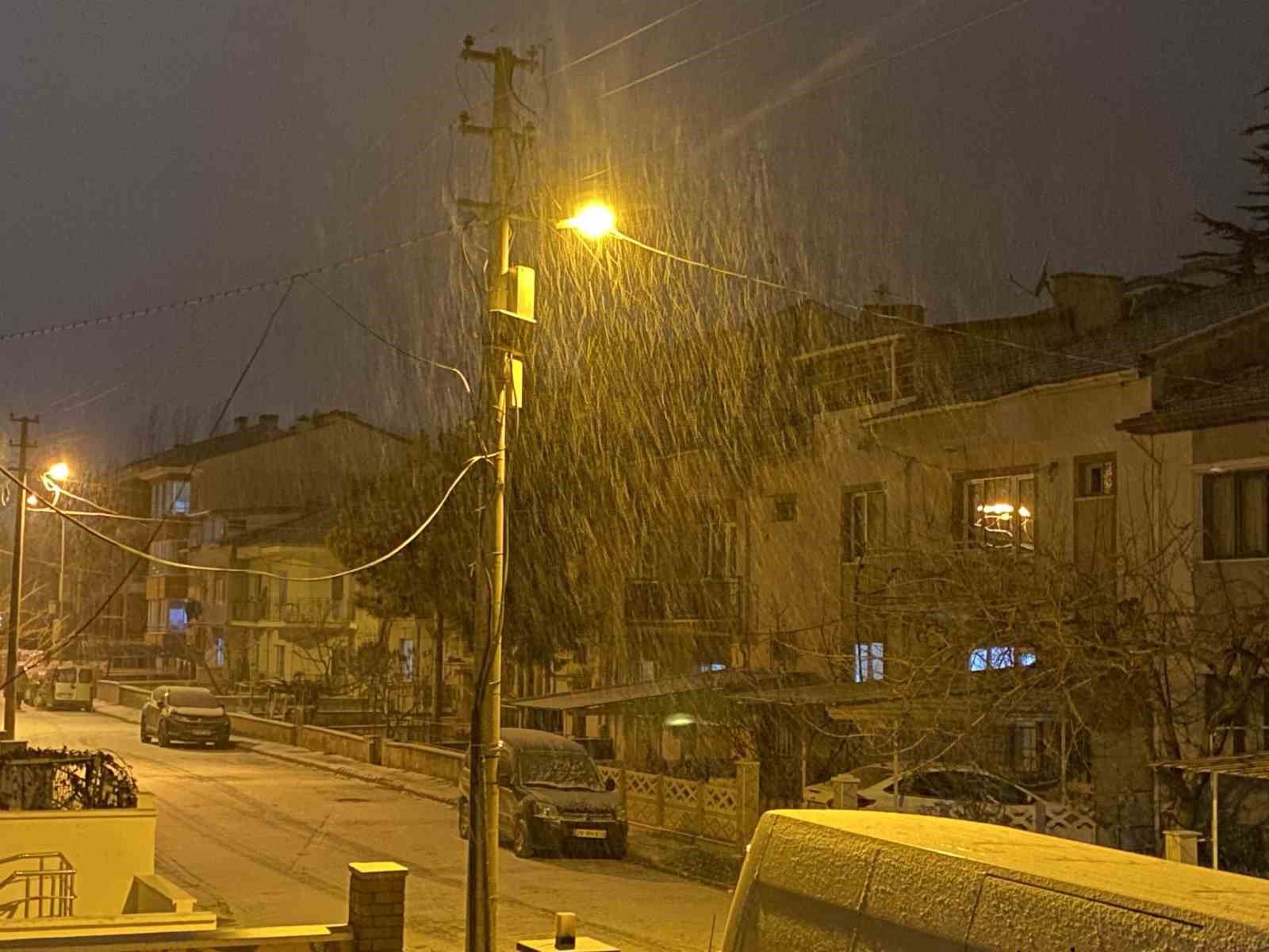 Eskişehir’de kar yağışı başladı
