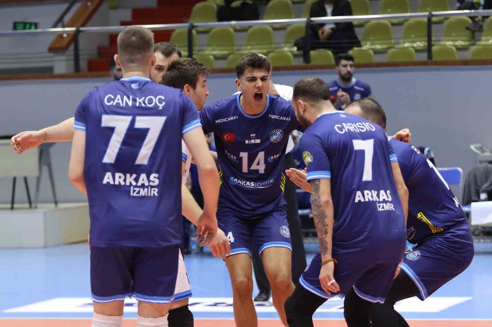 Arkas Spor, Alanya Belediyespor deplasmanında
?v=1