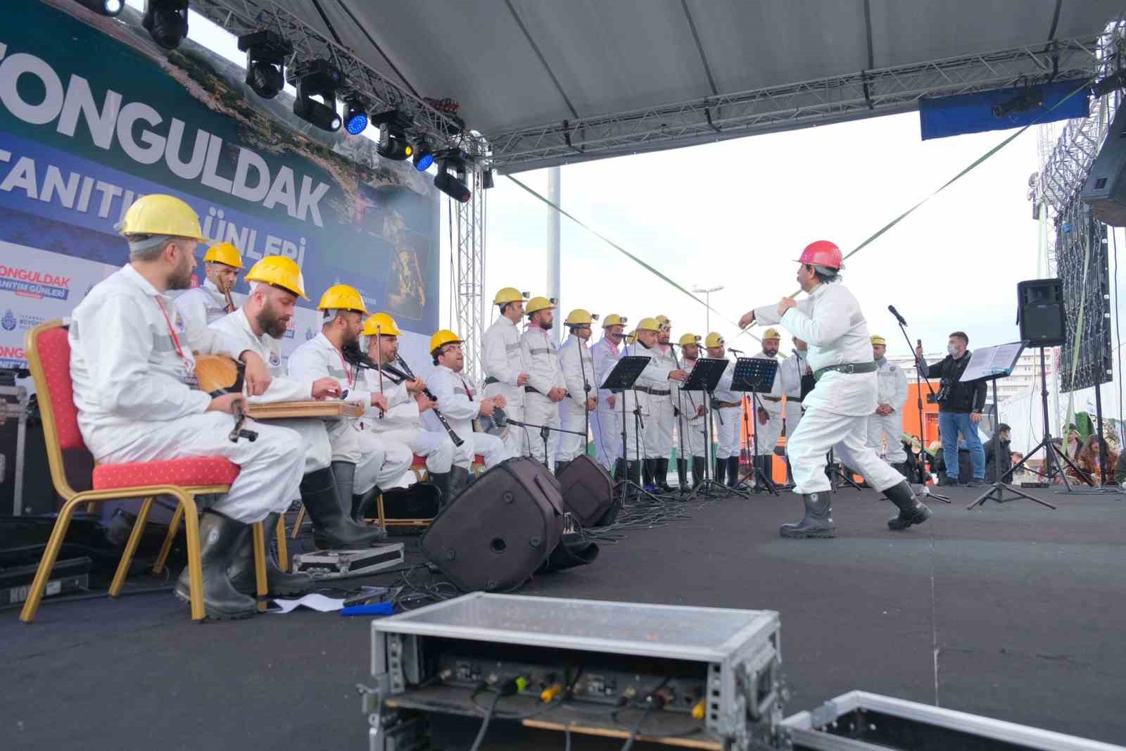 Zonguldaklı madenciler, Bursa’da deprem şehitlerini anacak
?v=1