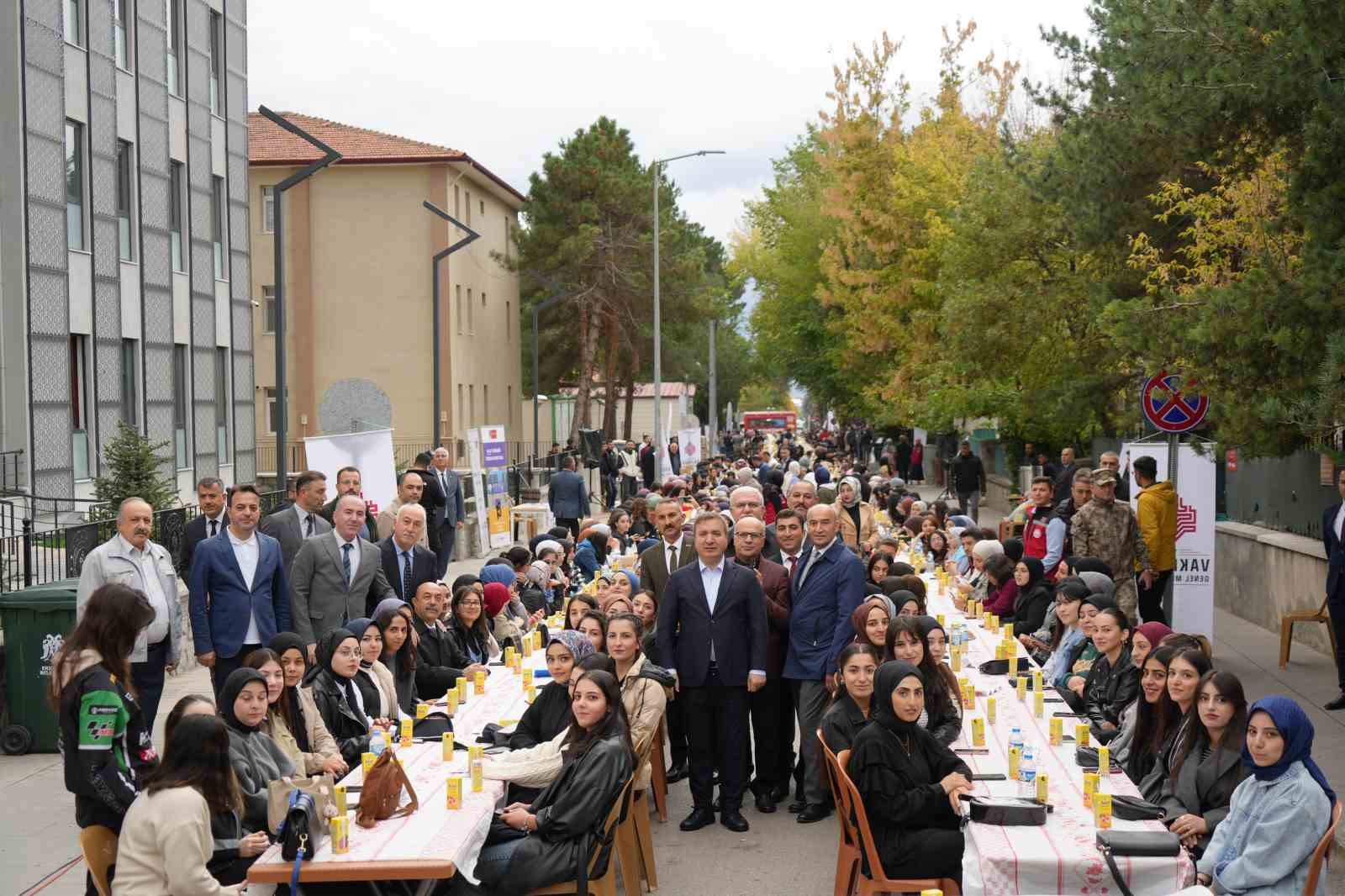 Erzincan’da 709 kişilik İŞKUR Gençlik Programı düzenlenecek
?v=1