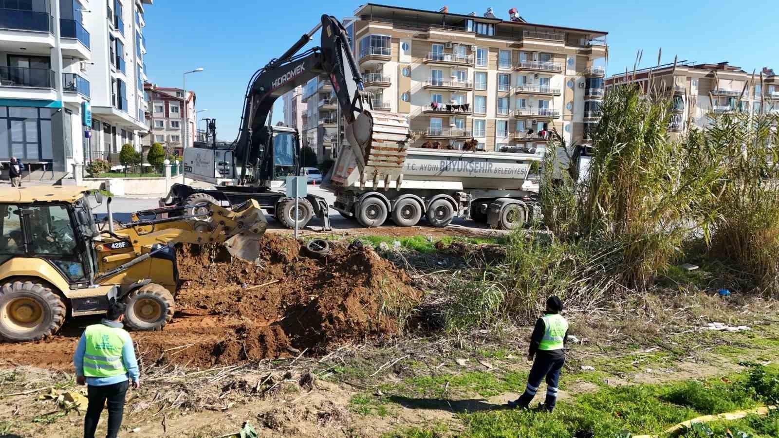 Aydın Büyükşehir Belediyesi yol çalışmalarını sürdürüyor
?v=1