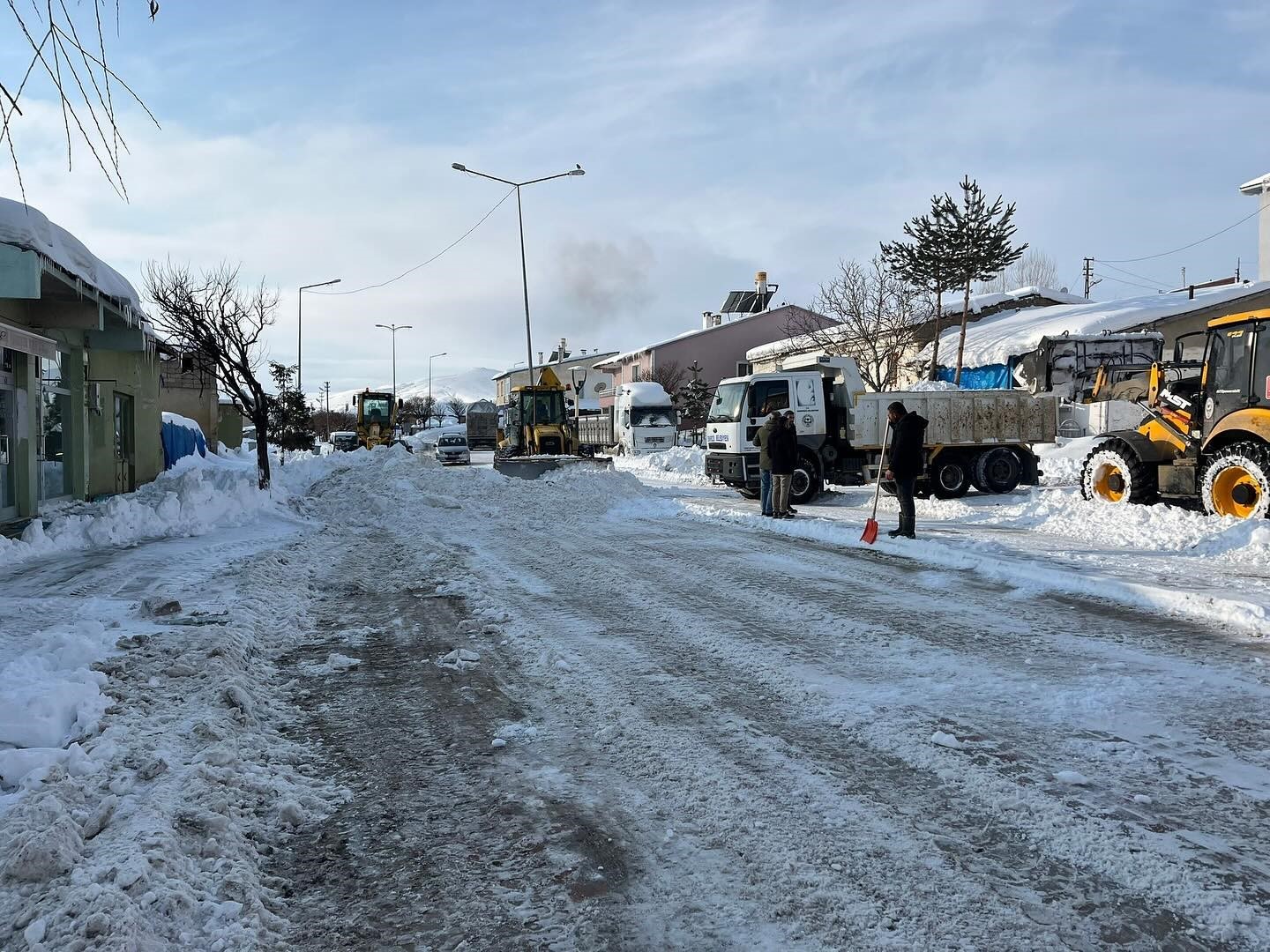 Bayburt’un Demirözü ve Aydıntepe ilçelerinde kar temizliği yapılıyor
?v=1