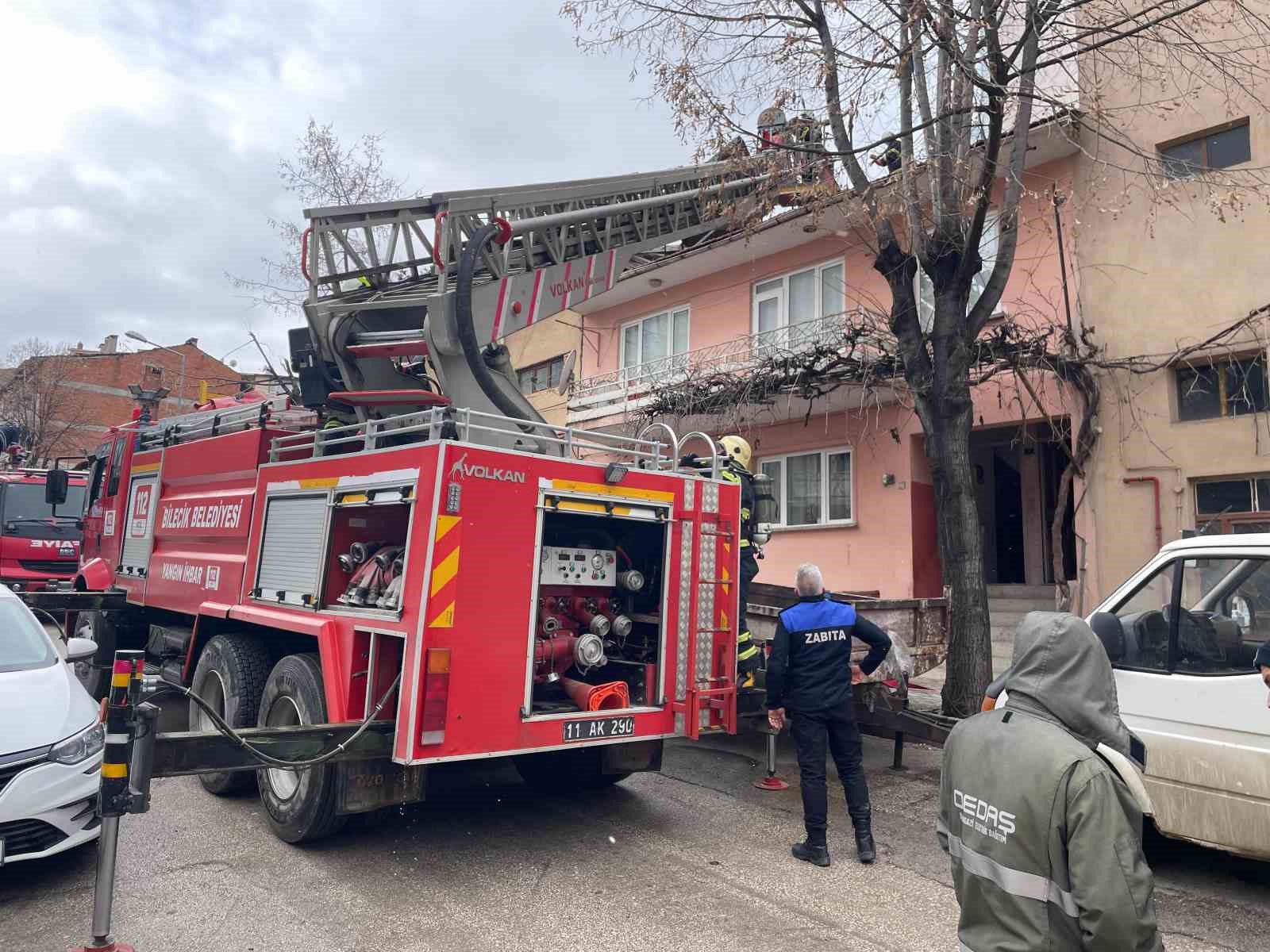 Bilecik’te bacı yangınında anında müdahaleyle söndürüldü
