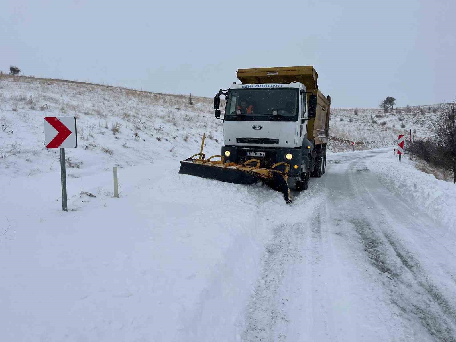 Kayseri’de 38 yol ulaşıma kapalı
?v=1