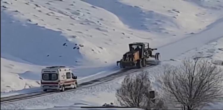 Elazığ’da zorlu kış şartlarında ekipler engel tanımadı