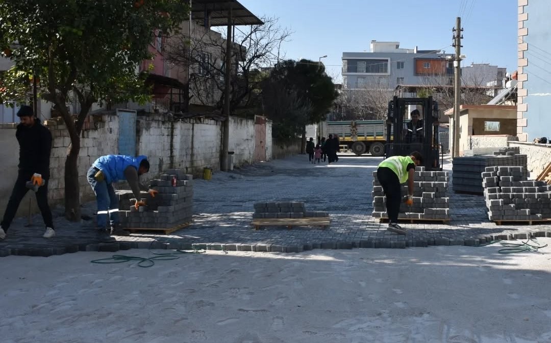 Başkan Zencirci, Mesudiye Mahallesi’ndeki yol çalışmalarını inceledi
?v=1