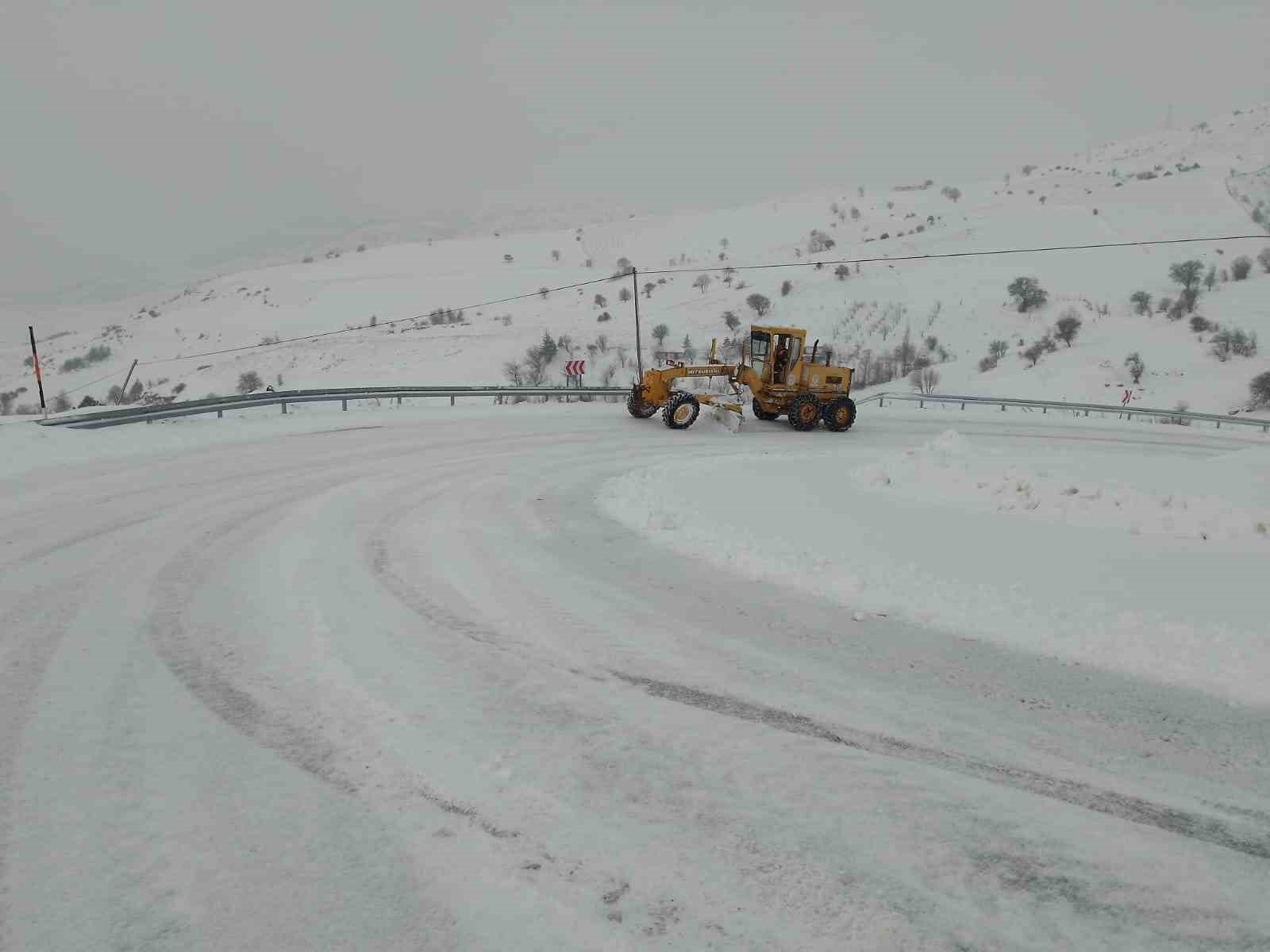 Kayseri’de kapalı yol kalmadı
?v=1