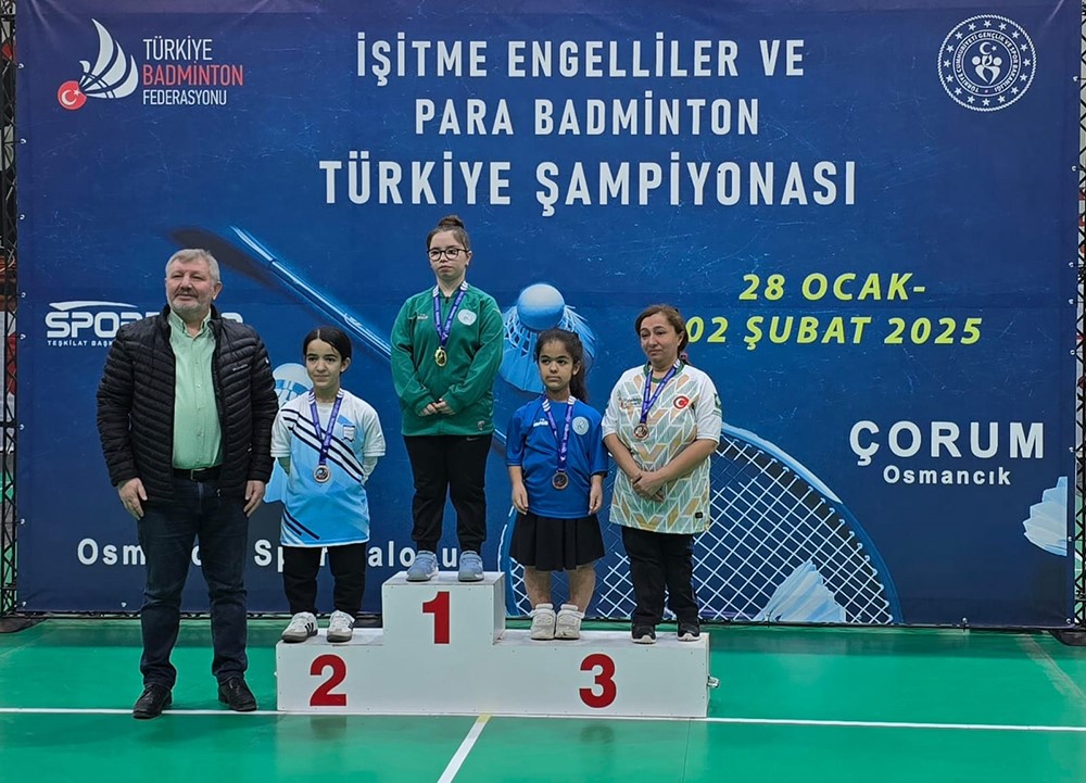 Gaziosmanpaşalı sporcular, Para Badminton Şampiyonası’ndan 27 madalya ile döndü
?v=1