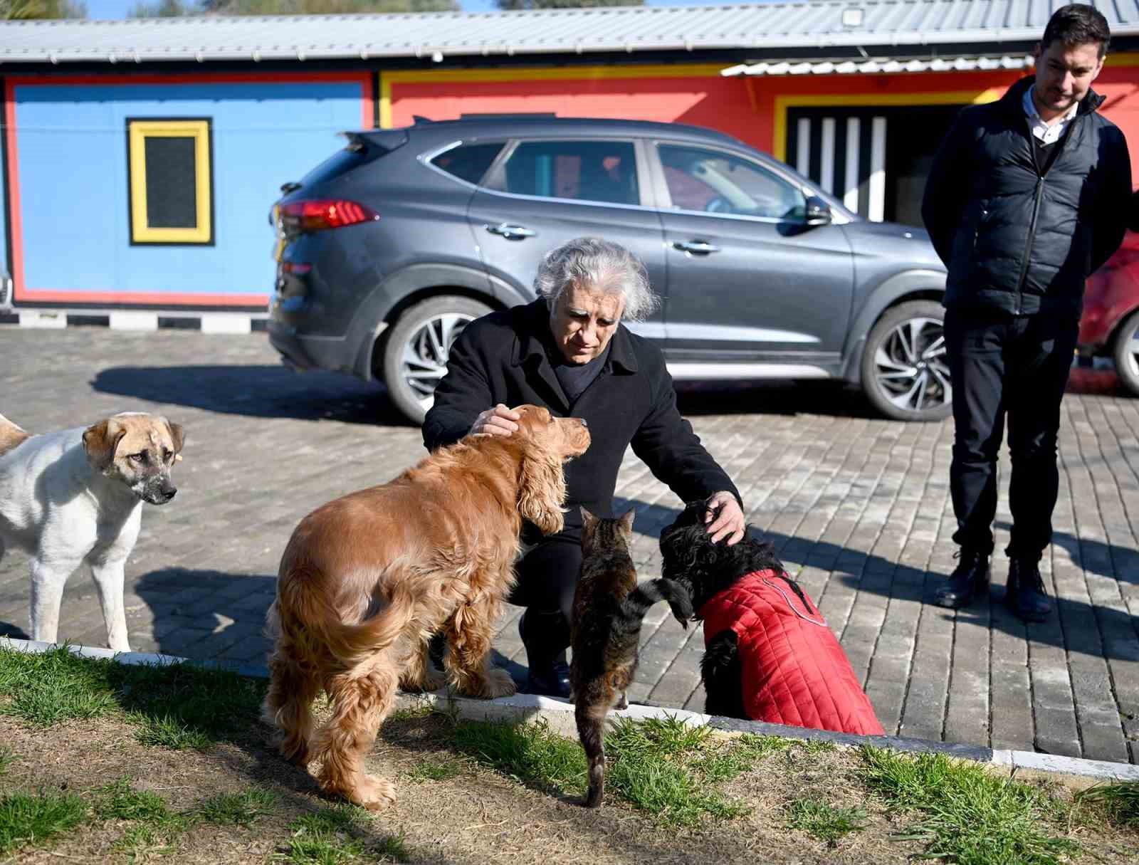 Kaymakam Keklik, Hayvan Rehabilitasyon merkezi’ni inceledi
?v=1