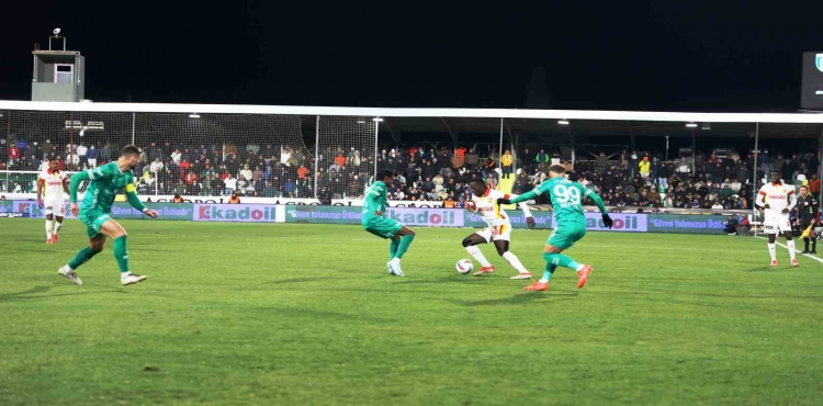 Trendyol Süper Lig: Bodrum FK: 0 - Göztepe: 0 (İlk yarı)