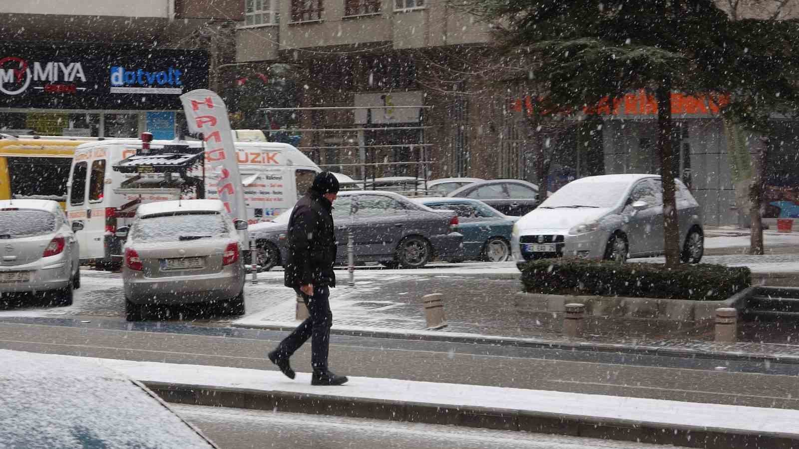 Konya’da kar yağışı başladı
