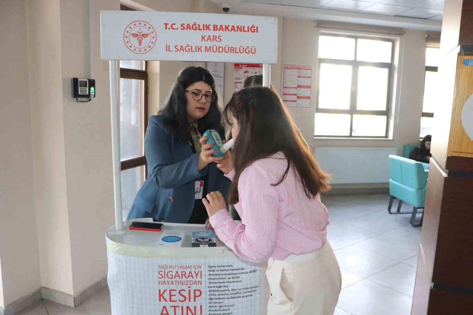 Kars’ta sigarayı bırakma günü etkinliği
