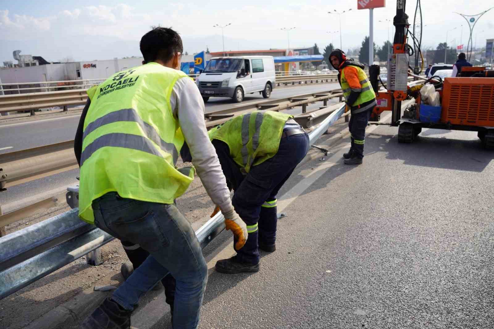 Hasarlı otokorkuluklar yenileniyor
?v=1