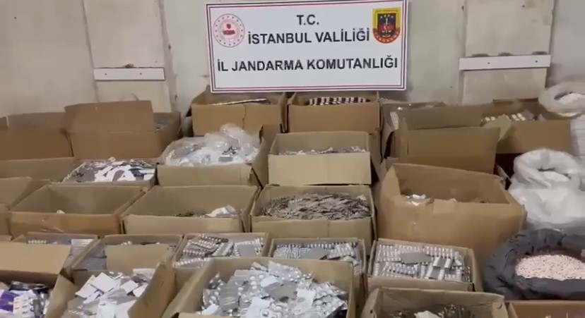 İstanbul’da 2 milyar liralık sahte ilaç operasyonu: 6 kişi tutuklandı
?v=1