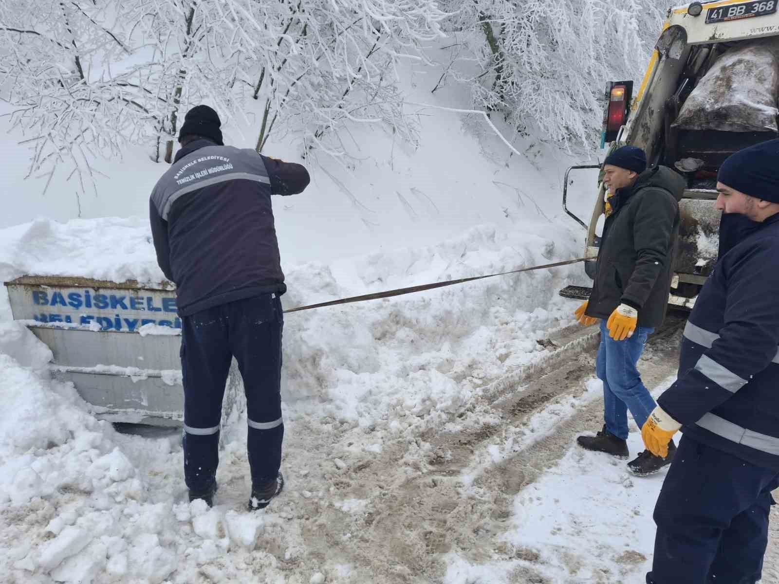 Kar ve soğuk hava çalışmaları durdurmadı
?v=1