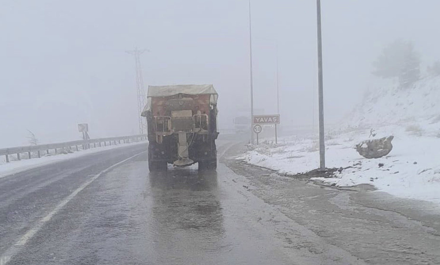 Elazığ Belediyesi karla mücadele çalışmalarına aralıksız devam ediyor
?v=1