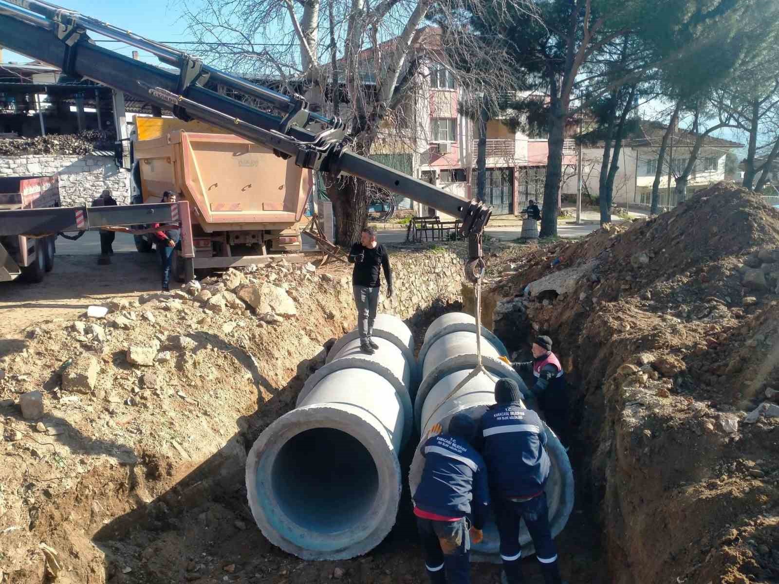 Karacasu’da beton büzler yer altına indirildi
?v=1