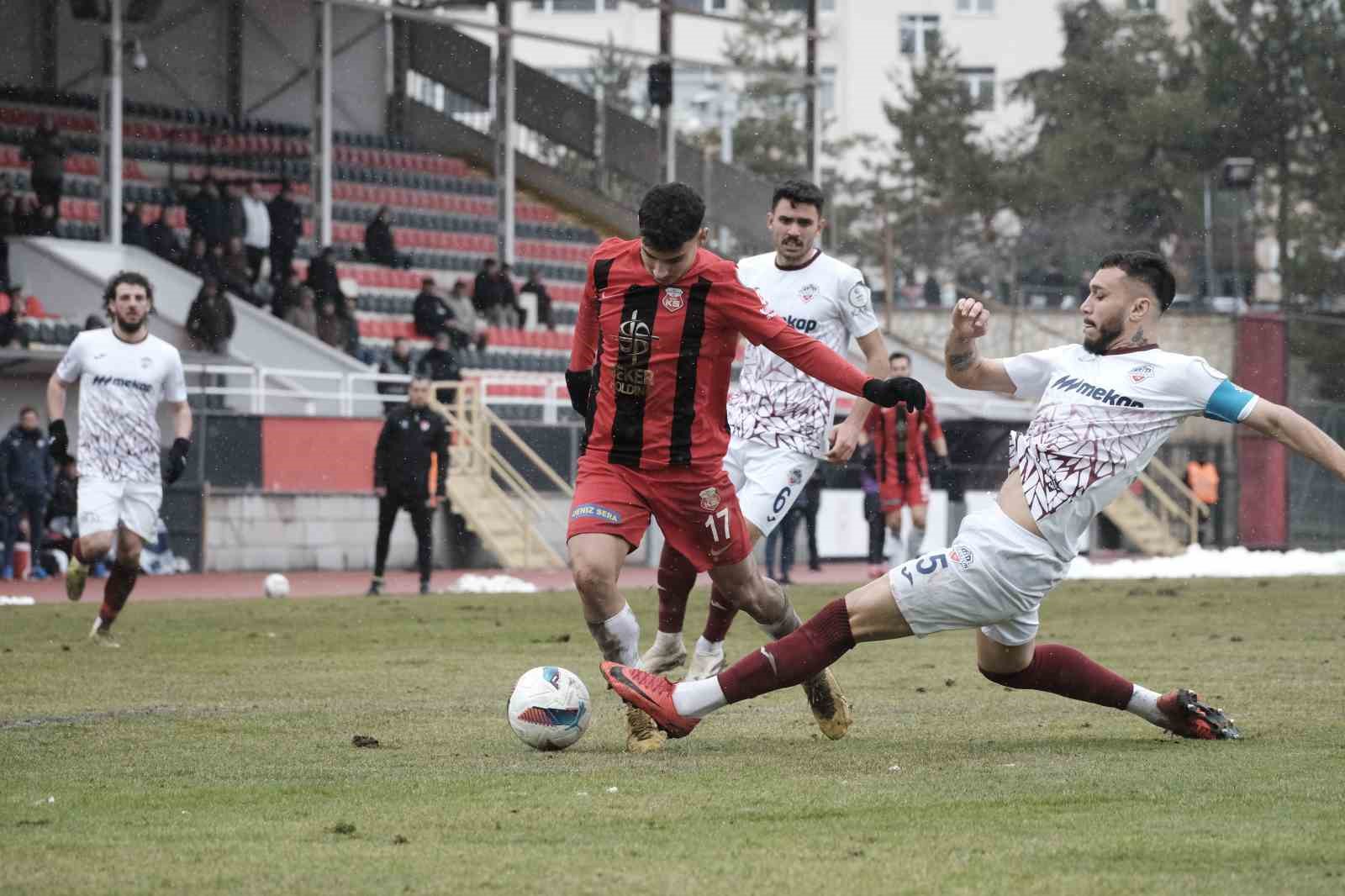 TFF 2. Lig: GMG Kastamonuspor: 1 - 1461 Trabzon FK: 1
?v=1