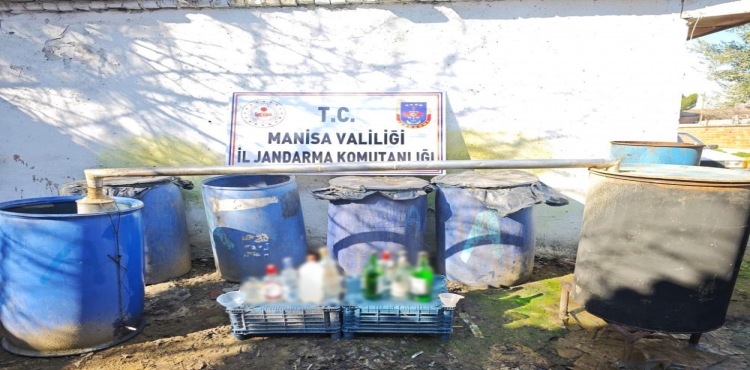 Manisa’da bir ton sahte içki ele geçirildi?v=1