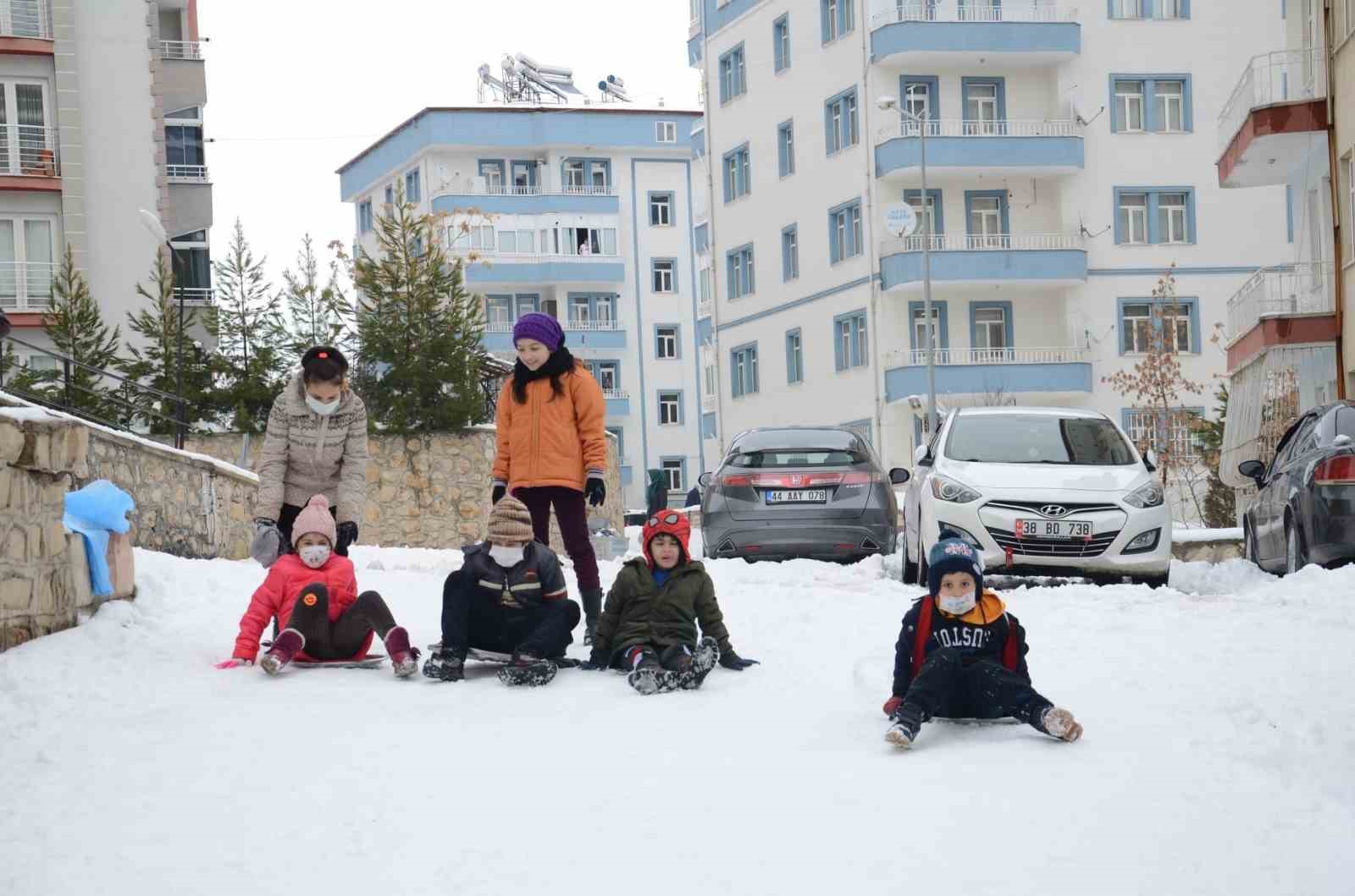 Malatya’da eğitime 1 gün ara verildi
?v=1