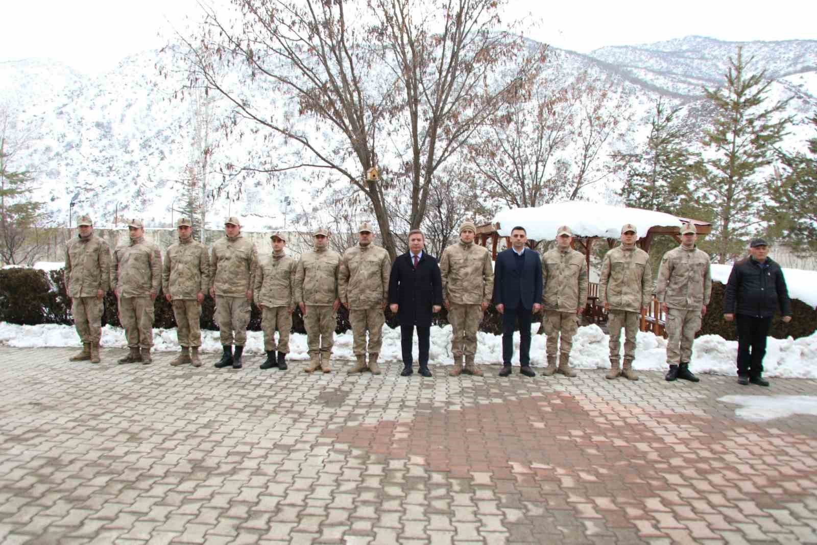 Vali Aydoğdu, Kuruçay Jandarma Karakolunu denetledi
?v=1