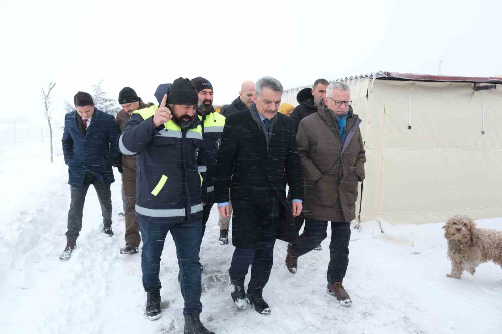 Türkiye’ye örnek olacak ‘Evcil Köy’ projesi Yozgat’ta şekilleniyor
?v=1