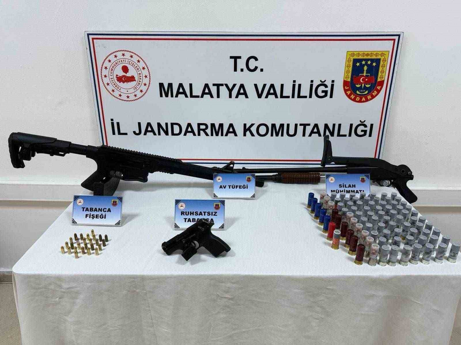 Malatya’da silah ve mühimmat kaçakçılığı operasyonu
?v=1