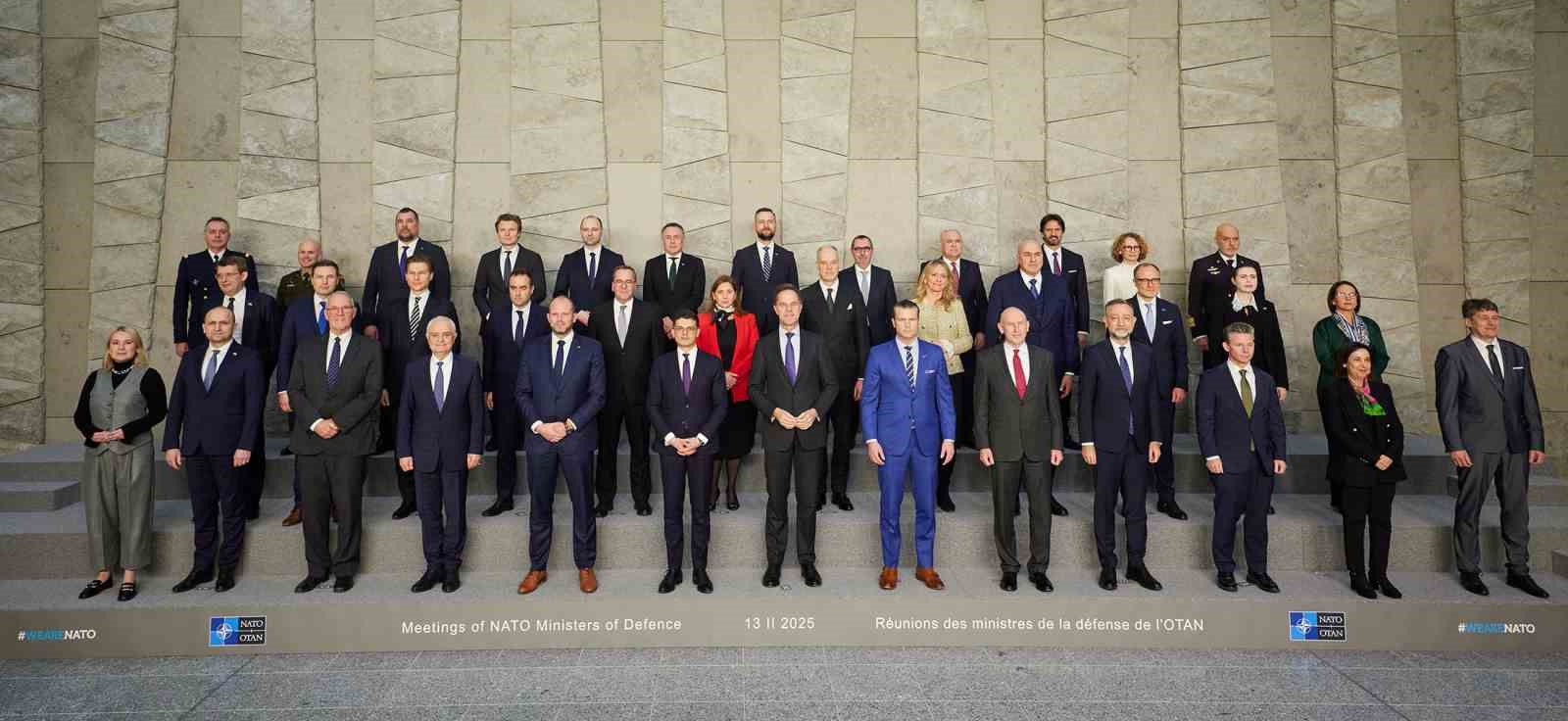 NATO Genel Sekreteri Rutte:  ABD’den gurur kaynağı savunma sanayisi olan Türkiye dahil Avrupa’nın tamamına kadar dünyanın en iyi sanayilerine sahibiz 
?v=1