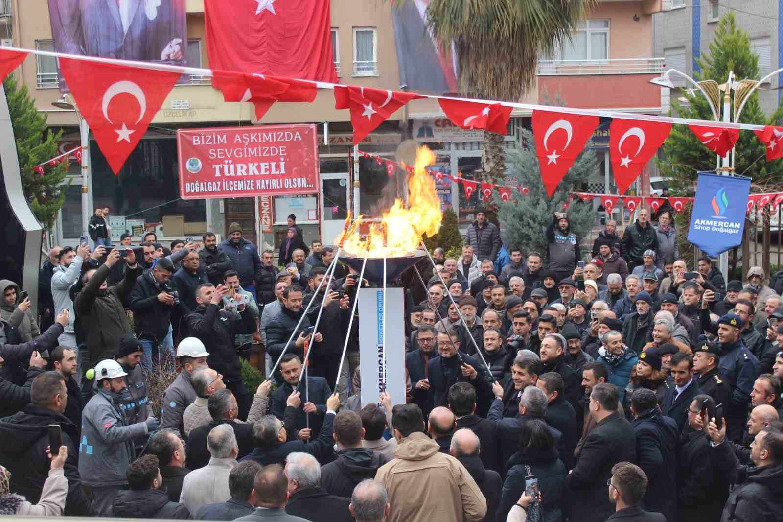 Türkeli’de ilk doğalgaz yakıldı
?v=1