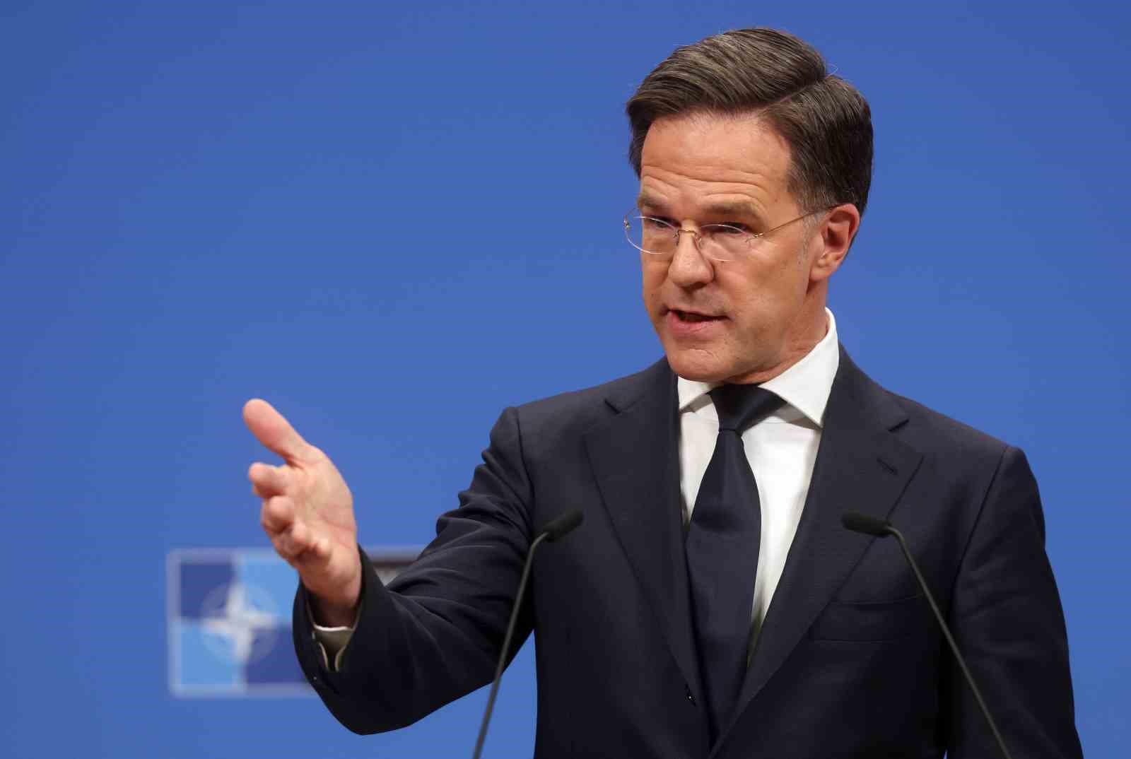 NATO Genel Sekreteri Rutte:  Ukrayna’ya asla barış anlaşması çerçevesinde NATO’ya üyelik sözü verilmedi 
?v=1