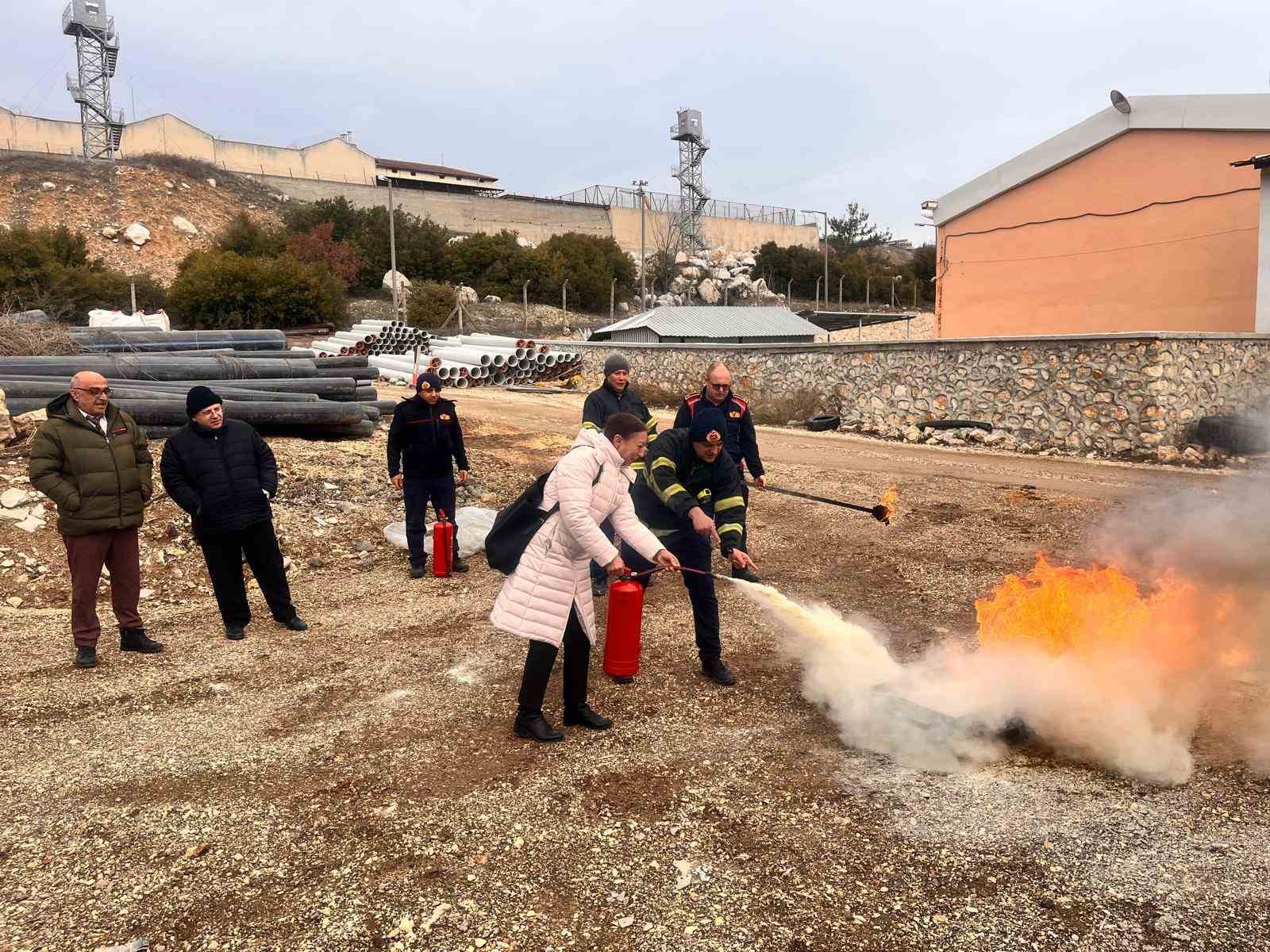 Bilecik Denetimli Serbestlik Müdürlüğünde yangın tatbikatı
?v=1