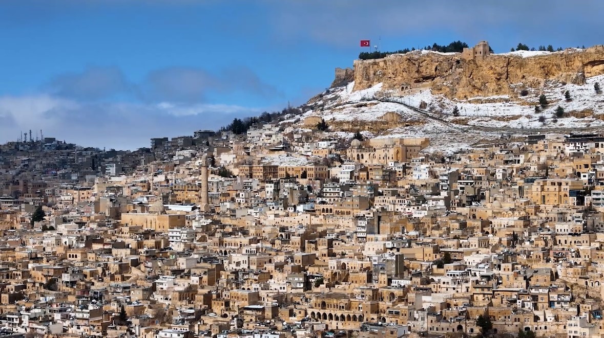 Beyaza bürünen Mardin, havadan görüntülendi
?v=1