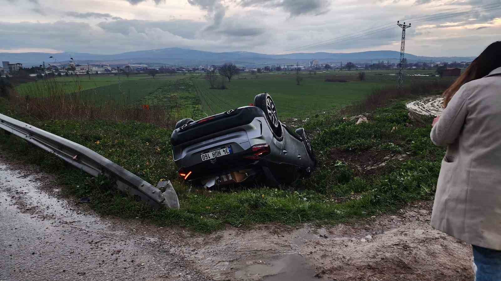 Yanlış yola giren araç takla attı: O anlar kamerada
