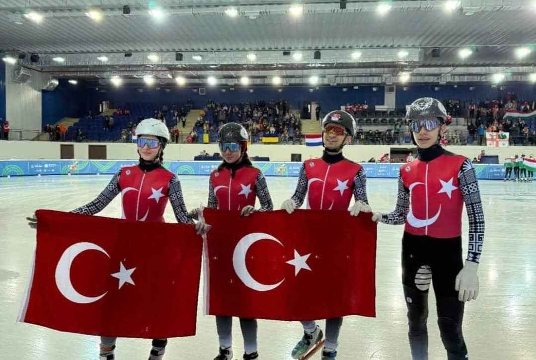 Sporcularımızın madalya mutluluğu
