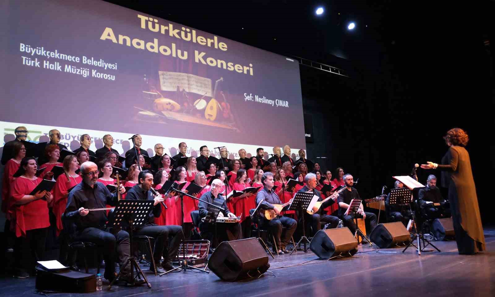 Anadolu türküleri ile müzik ziyafeti yaşattılar
