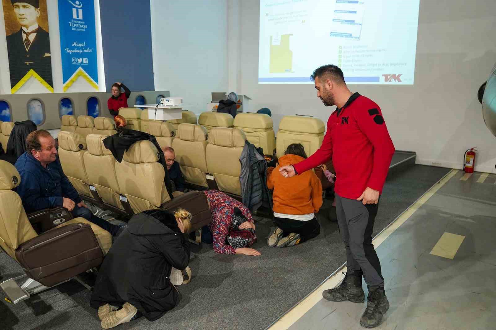 Tepebaşı’nda Afet Farkındalık Eğitimi sürüyor.
?v=1