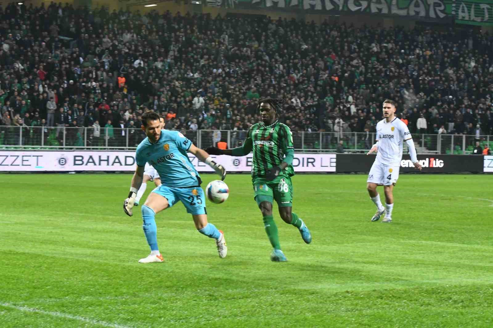 Trendyol 1. Lig: Sakaryaspor: 2 - MKE Ankaragücü: 2
?v=1