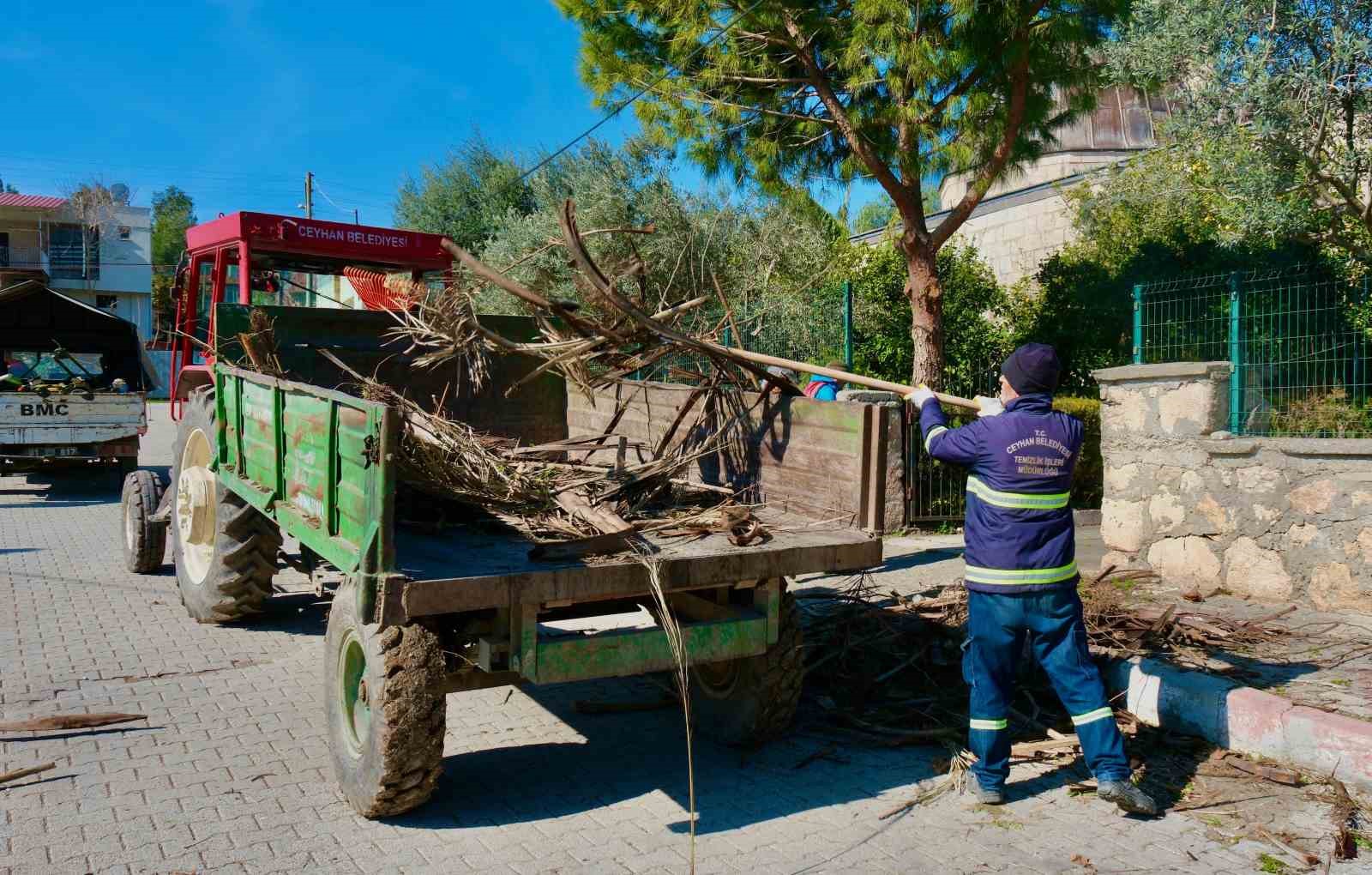 Ceyhan Belediyesi Kurtkulağı Mahallesi’ne çıkartma yaptı
?v=1