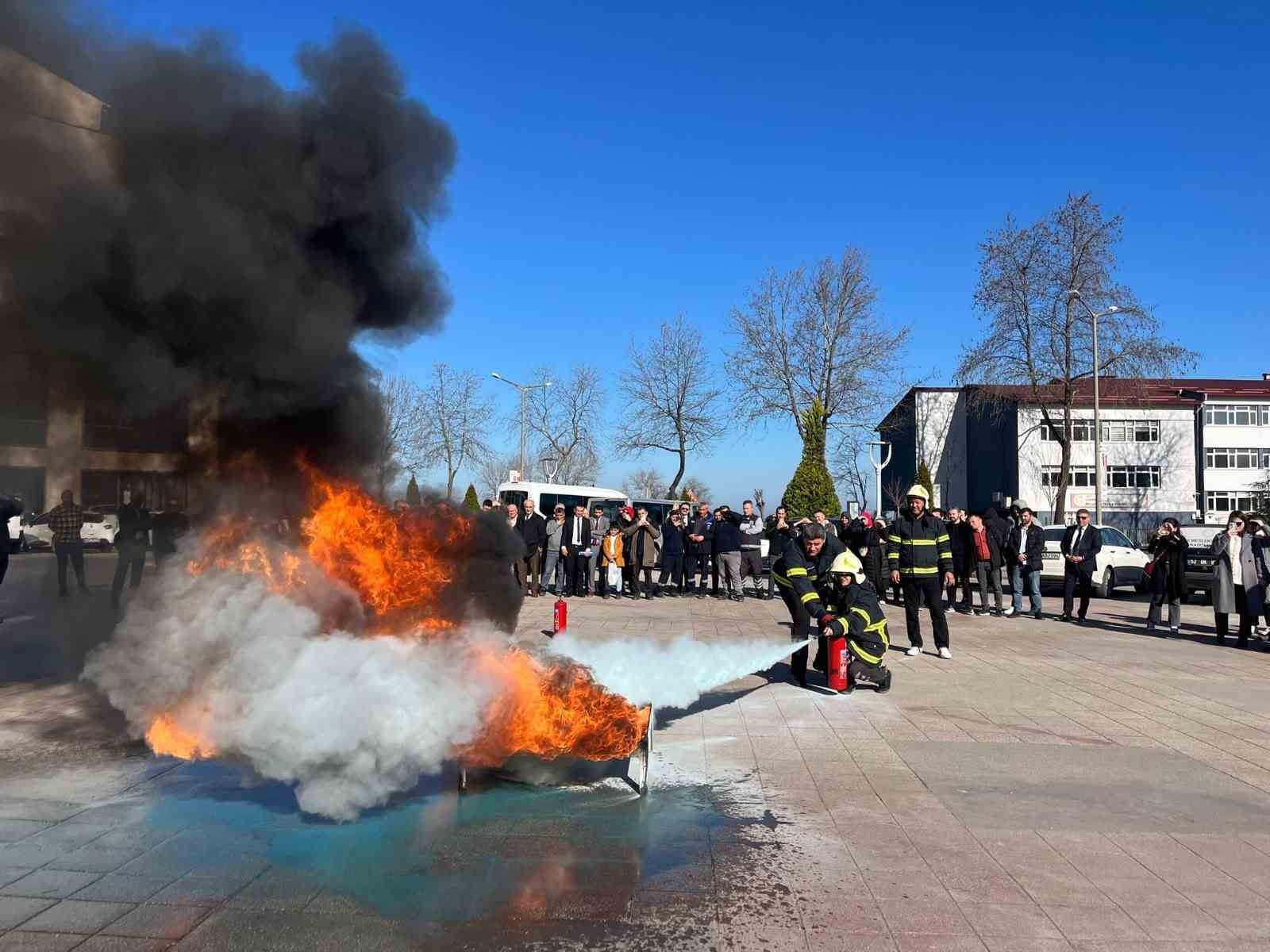 Ordu’da kamuda çalışan bin 252 kişiye yangın eğitimi verildi
