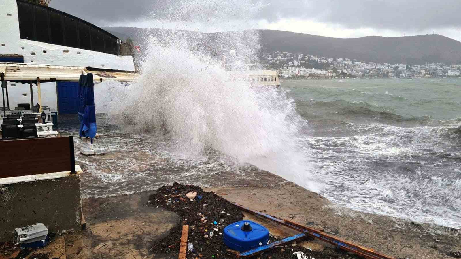 Bodrum-Anamur arasında denizlerde fırtına uyarısı
?v=1