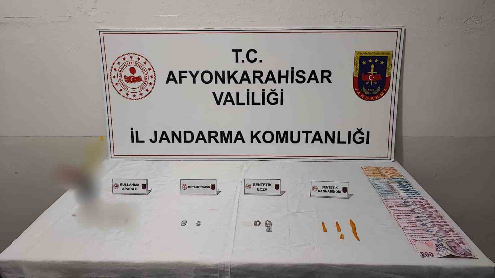 Karı koca çifte jandarmadan uyuşturucu operasyonu
?v=1