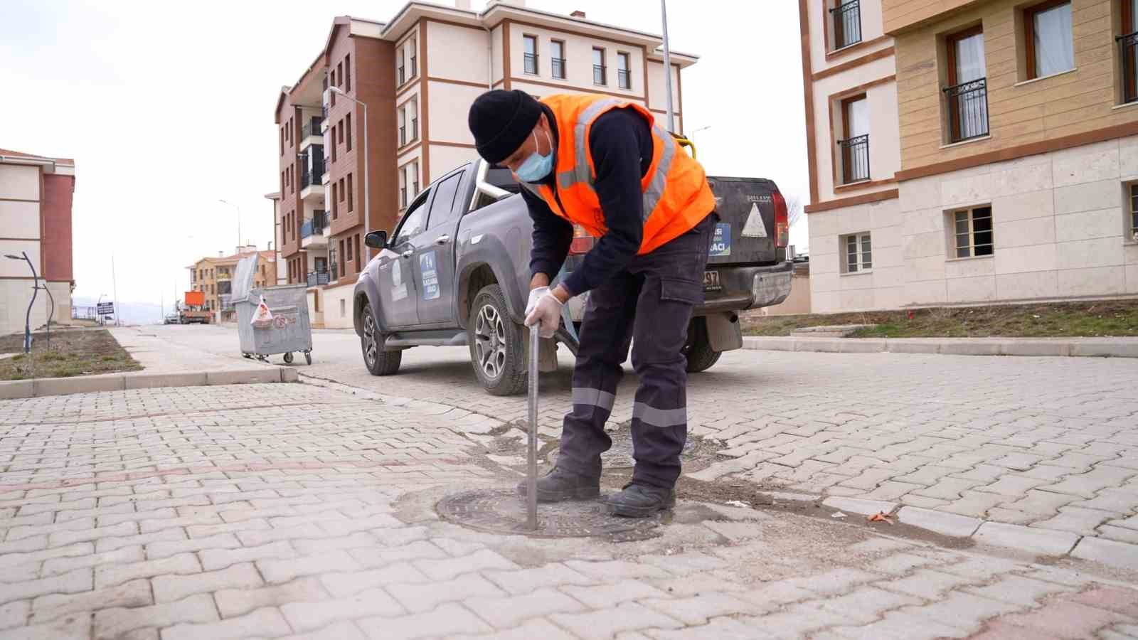 Elazığ’da ilaçlama çalışmaları sürüyor
?v=1