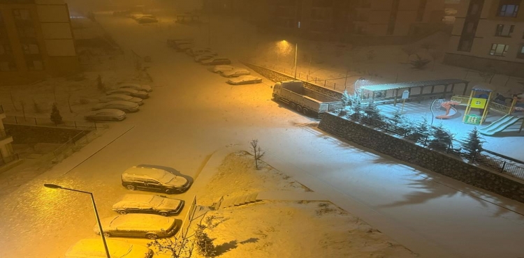 Elazığ’da yoğun kar yağışı başladı
