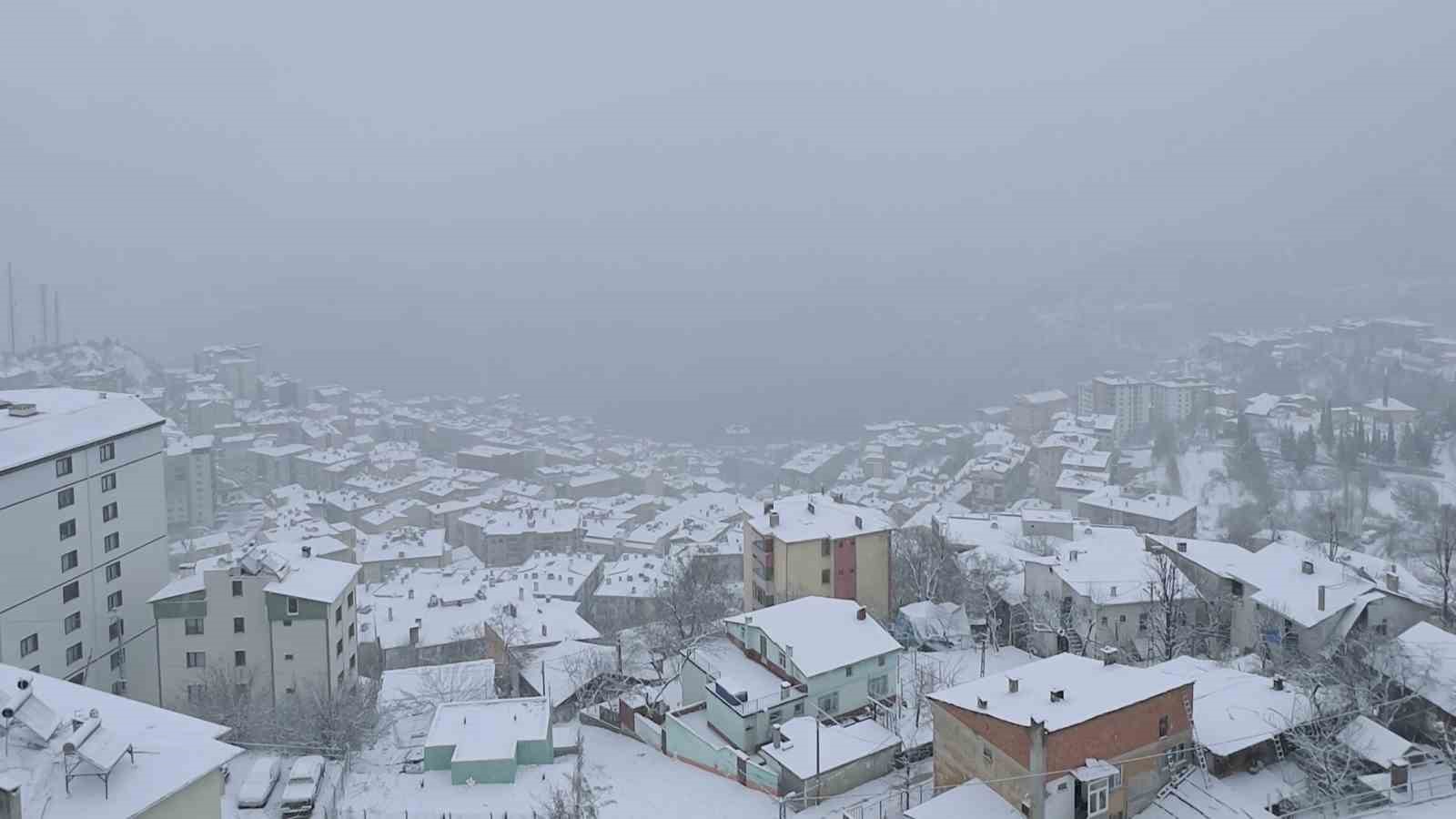 Artvin il genelinde eğitime kar engeli
